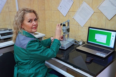 Новый многофункциональный прибор ПСХ-12 поступил  в лабораторию комбината «Волна»